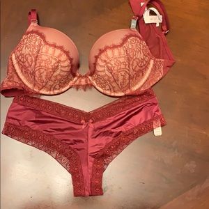 Victoria’s Secret Bundle Maroon